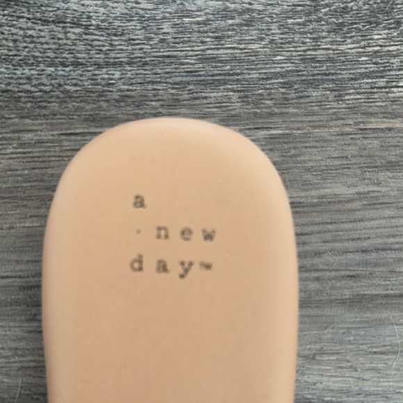 A New Day Women's Tan Woven Sandals - Picture 3 of 4